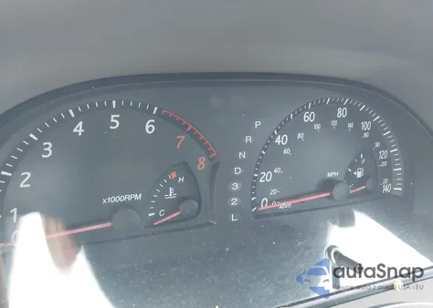 2003 Toyota Camry Le z USA, uszkodzony, nr VIN 4T1BF32K13U554339